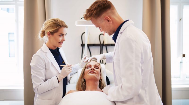 dua dokter nyawalakeun pilihan bedah kosmetik mun PYFHEPC mnt