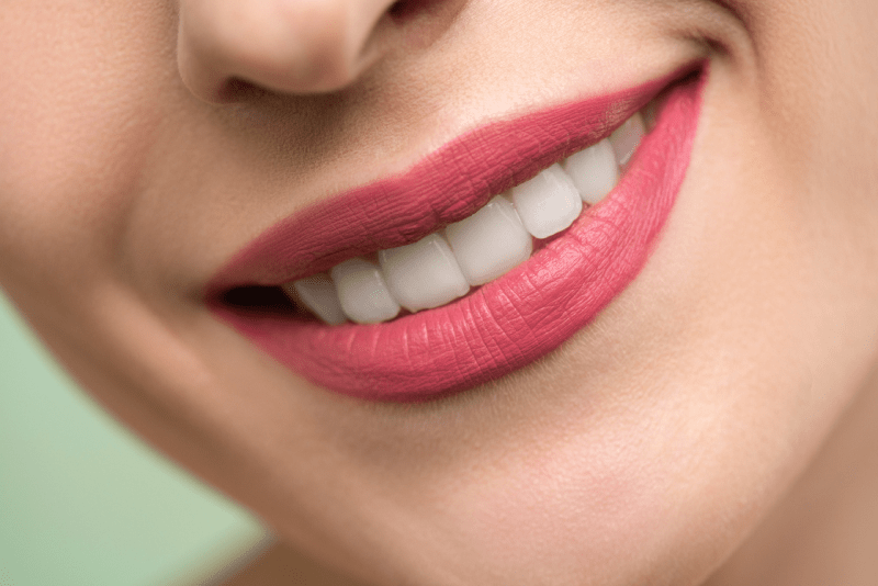 Таїланд лікування зубів імплантація зубів шпон голлівуд посмішка бангкок
