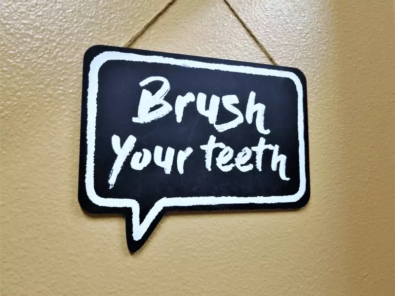 Teeth Whitening Treatment Prices in Turkey 6 Background 25 12
