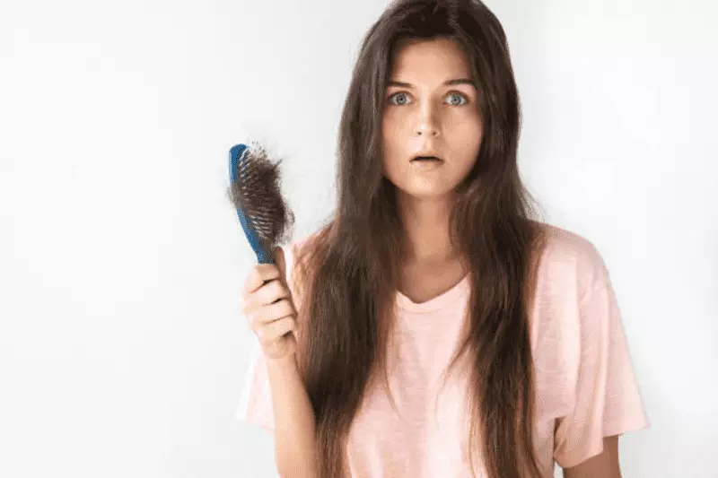 What Is Women Hair Transplant in Turkey? Causes, Remedies, and Price 4 Background 25