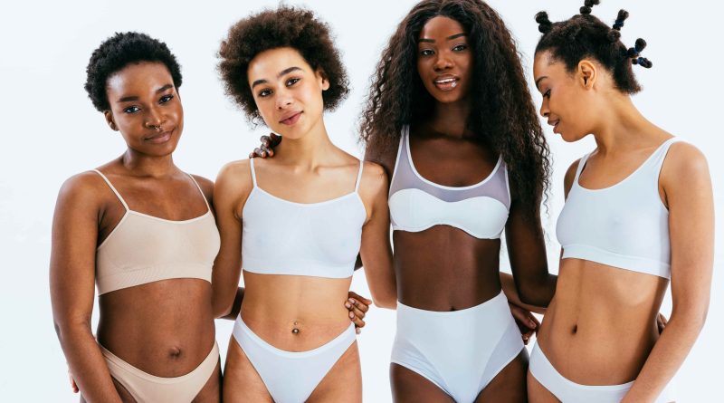 beautiful black women posing in studio 2022 03 09 22 32 55 utc min scaled