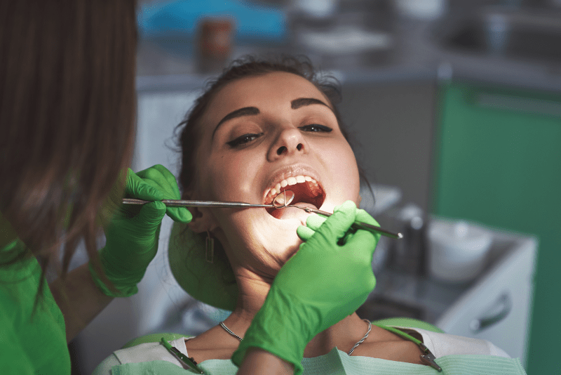 Revisions d'implants dentals