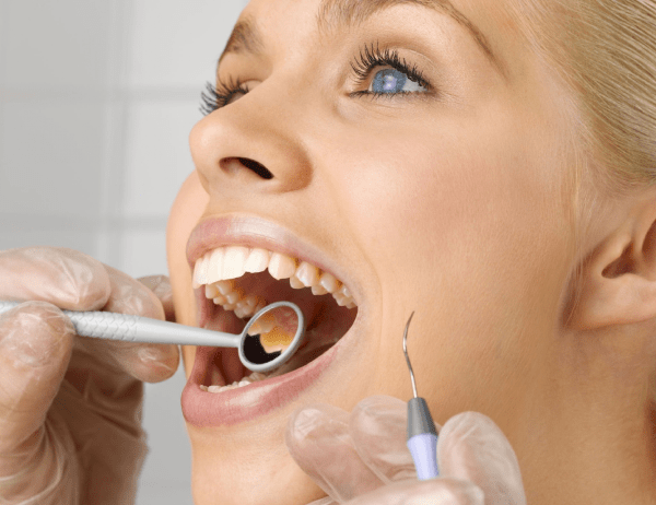 Service de dentisterie à Kusadasi