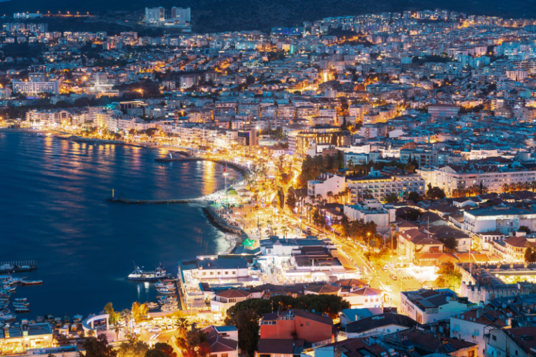 Dental Holidays and Tourism in Kusadasi: Dental Implants, Veneers, and Crowns 3 Dental